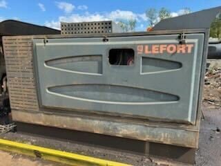 Lefort #SB330A, semi-mobile guillotine shear, automatic shear lubrication system, hydraulic oil cooler - Image 2