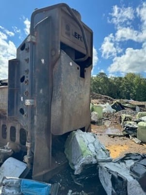 Lefort #SB330A, semi-mobile guillotine shear, automatic shear lubrication system, hydraulic oil cooler - Image 9