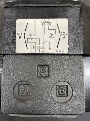 3/8" Continental Hydraulics, Directional Control Valve, 2000 psi, 120/110 V. - Image 9