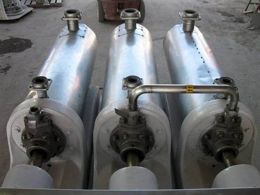 31.4 sq.ft., Chemetron #MX3A75, 3-Barrel Votator Unit, 4" diameter, 120" tubes, (3) 71" shafts, 16 scrapers - Image 6