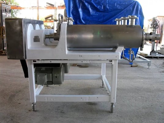 31.4 sq.ft., Chemetron #MX3A75, 3-Barrel Votator Unit, 4" diameter, 120" tubes, (3) 71" shafts, 16 scrapers - Image 7