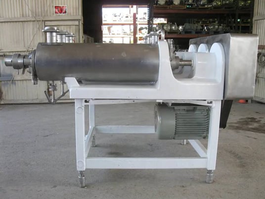 31.4 sq.ft., Chemetron #MX3A75, 3-Barrel Votator Unit, 4" diameter, 120" tubes, (3) 71" shafts, 16 scrapers - Image 8