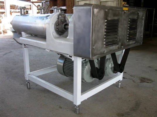 31.4 sq.ft., Chemetron #MX3A75, 3-Barrel Votator Unit, 4" diameter, 120" tubes, (3) 71" shafts, 16 scrapers - Image 9