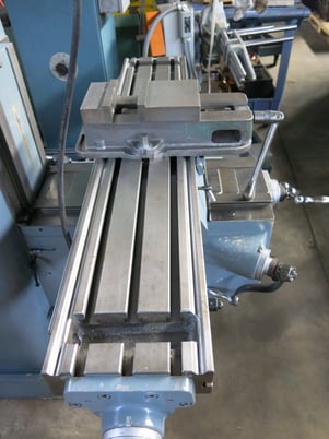 Clausing, Kondia #FV-1, Knee Mill, 9" x48" tbl, 3 HP, 4000 RPM, ProtoTrak M2 CNC Control, Kurt 6" vise, - Image 4