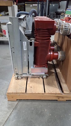 2000 Amps, ABB, SF6, Earthing truck, Surplus, top or bottom cubicle use, Qty 4 - Image 3