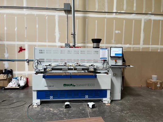 Omal #HBD-1300, CNC bore glue & dowel inserter, PLC Control, 164 FPM, 14.5" diameter vibratory dowel hopper - Image 1