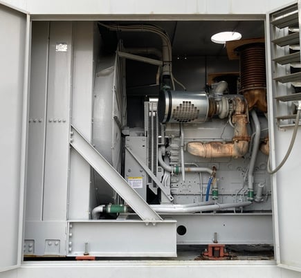 1250 KW Spectrum / Spectrum #1250DS, diesel generator set, 277/480 Volts - Image 2