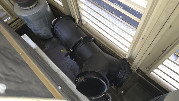 600 KW, Diesel Generator, Modine Heat Exchanger, 1232 hours, 2015 - Image 7