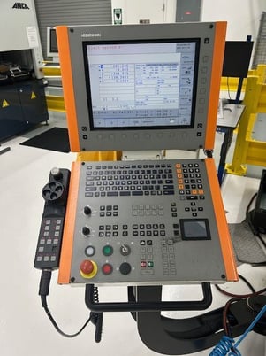 Mikron #HSM-400U-LP, CNC vertical machining center, 40 automatic tool changer, 15.7" X, 9.4" Y, 13.7" Z - Image 2