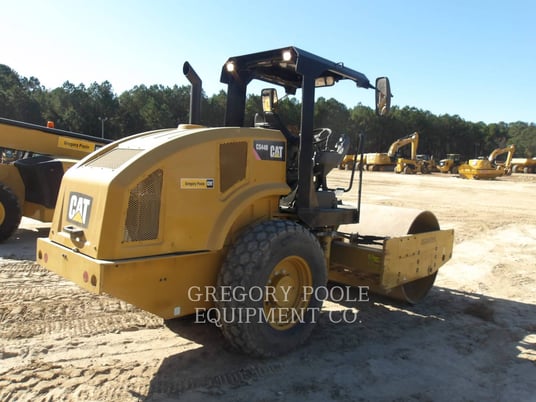 Caterpillar CS44B, Vibratory Single Drum Smooth, 751 hours, S/N: CS300599, 2018 - Image 3