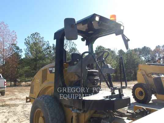 Caterpillar CS44B, Vibratory Single Drum Smooth, 751 hours, S/N: CS300599, 2018 - Image 7