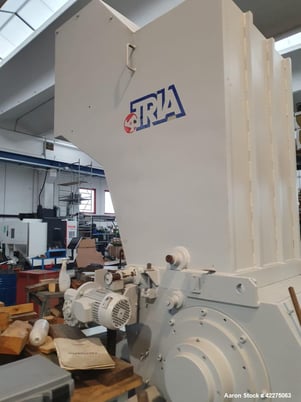 Tria #XT-100-80, granulator, 41" x 31.5" chamber, 24.4" diameter rotor, 2004 - Image 2
