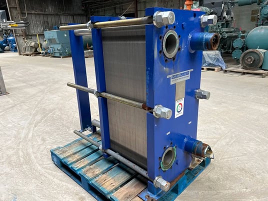 360-370 sq.ft., Mueller #AT25W, accu-therm semi-welded plate heat ex, 250 psi @ 200&deg;F, 800 GPM, 2010 - Image 5
