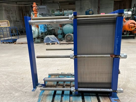 360-370 sq.ft., Mueller #AT25W, accu-therm semi-welded plate heat ex, 250 psi @ 200&deg;F, 800 GPM, 2010 - Image 6