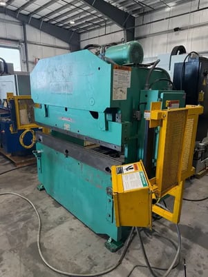 35 Ton, Piranha #3506, hydraulic press brake, 6' overall, 62" between housing, 4" stroke, 1-Axis CNC Back - Image 4