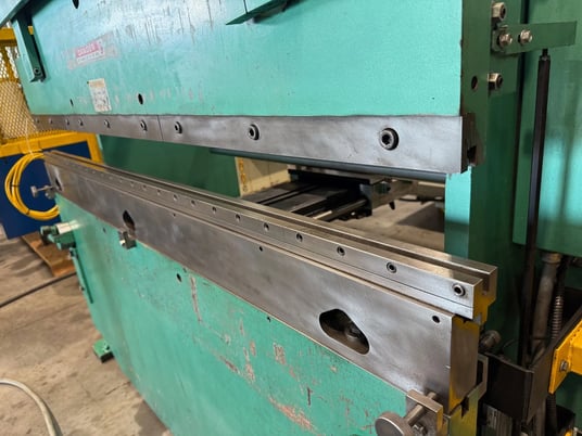 35 Ton, Piranha #3506, hydraulic press brake, 6' overall, 62" between housing, 4" stroke, 1-Axis CNC Back - Image 10