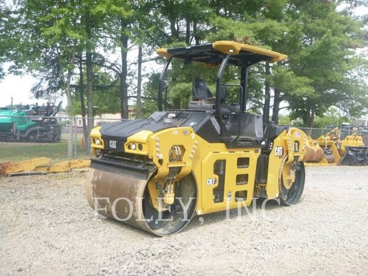 Caterpillar CB7-02, Twin Drum Roller, 478 hours, S/N: M5R00393, 2024 - Image 1