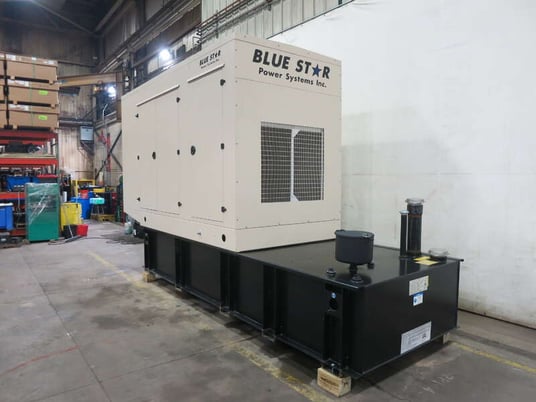 250 KW Blue Star Power Systems #JD250-02, diesel generator set, 120/208 Volts, 422 HP @ 1800 RPM, John Deere - Image 3