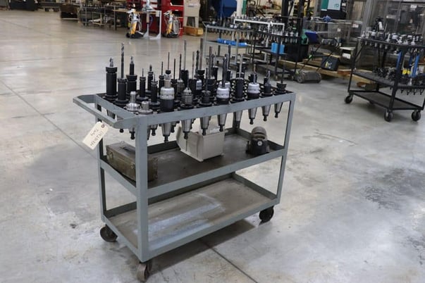 Caterpillar 50 assorted tool holders in cart (36 available) - Image 5