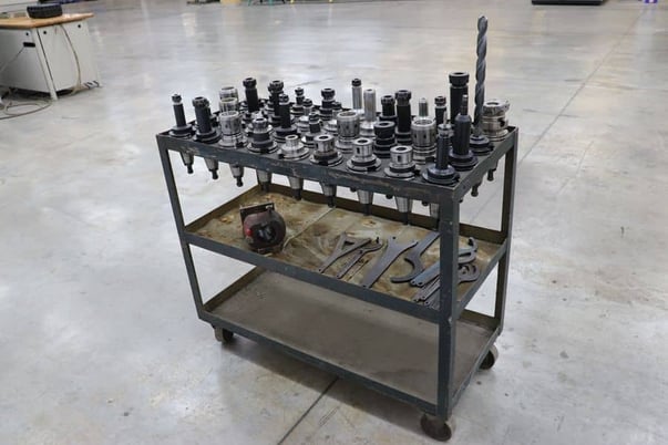 Caterpillar 50 assorted tool holders in cart (36 available) - Image 4