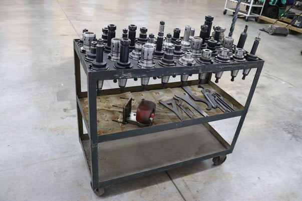 Caterpillar 50 assorted tool holders in cart (36 available) - Image 5