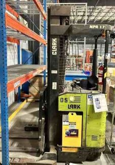 Clark #NPR17, forklift - Image 1