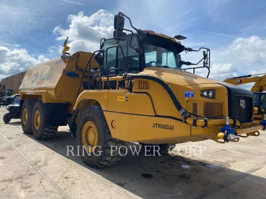 Caterpillar 725WW, Water Truck, 2415 hours, S/N: 3T900541, 2022 - Image 2