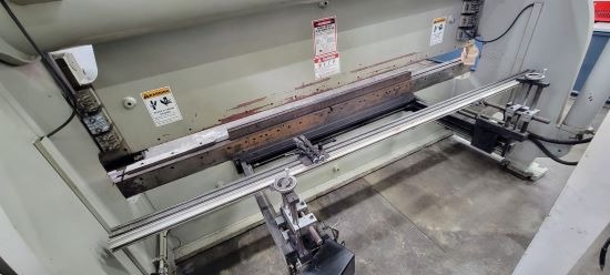 175 Ton, Accurpress #717512, cnc hydraulic brake, 10'-4" between housing, 10" throat, 144" Bed and Ram - Image 5