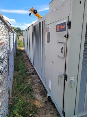 55 Ton, Trane Intellipak #SLHLF5540KNDESAE11A, hot water heat or cooling only, unused, 2013 - Image 9