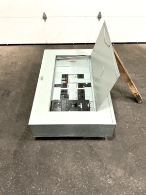 600 Amp. General Electric, CCB, panelboard, 4W, 277/480Y Volts, 3 phase - Image 1