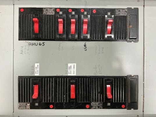 400 Amp. General Electric, NHB, panelboard, 4W, 277/480Y Volts, 3 phase - Image 9