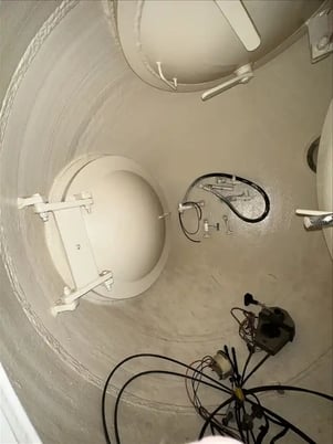 TUP Decompression Chamber, Perry Baromedical Baromedical, side lock manway, slide flange, 1973 - Image 4