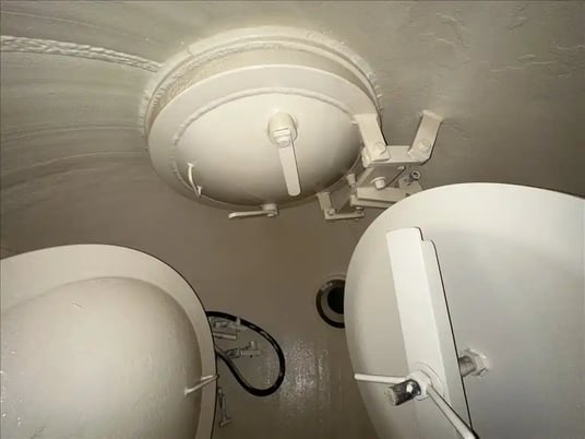 TUP Decompression Chamber, Perry Baromedical Baromedical, side lock manway, slide flange, 1973 - Image 5