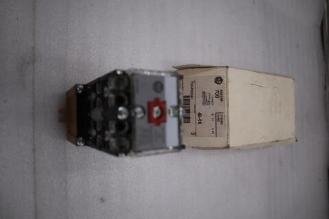NEW OPEN BOX Allen-Bradley Allen-Bradley 700-P600A1 Drive AC Relay 600V Series A STK K3969C - Image 1