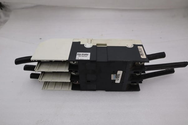 Allen-Bradley Bradley 140U-J6X3 100A 3P 600V AC 250V DC Circuit Breaker STOCK H1870 - Image 3