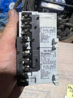 NEW OPEN BOX Allen-Bradley Allen Bradley 104-M09ND3 Motor Control Contactor STK L799CC - Image 4