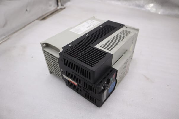 Allen-Bradley Allen-Bradley 25B-D017N104 PowerFlex 525 3PH AC Drive 7.5kW 10HP STOCK 5050CC - Image 3