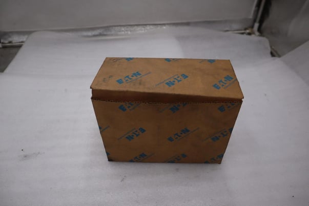 Eaton xtae032c10a5e045 motor starter w / overload relay - stock 3114cc - Image 1
