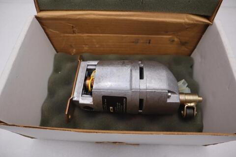 New in box Cutler-Hammer hammer 449d431g01 - ch 120vac/dc charge motor stock 1821b - Image 1