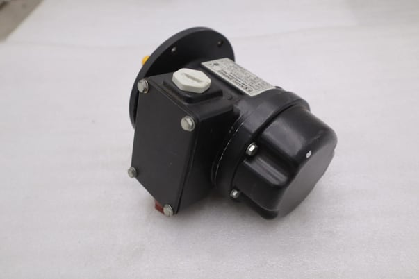 Radio energie re.o444 rt1b 0.06 Controlled Automation tachometer tachogenerator - stock 5626cc - Image 4