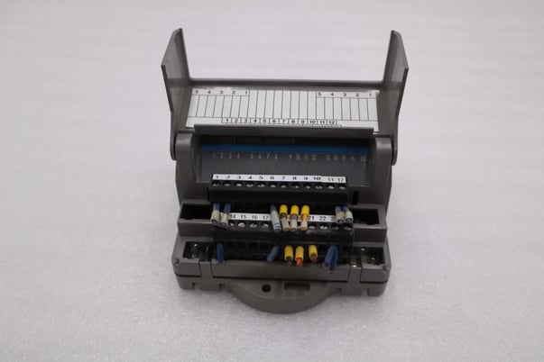 DANAHER MOTION M.1017.3095 R3 / M10173095 R3 GIDDINGS & LEWIS MODULE #6023 - Image 2