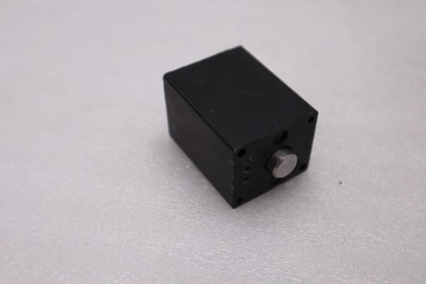 New open box numatics 225-285b solenoid valve coil 24vdc 6.3 watts stk h1120a - Image 3