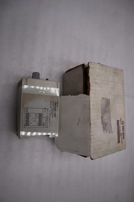 NEW OPEN BOX Regent Controls TM2222-120 Solid State Timer 120 STK 5628CC - Image 1