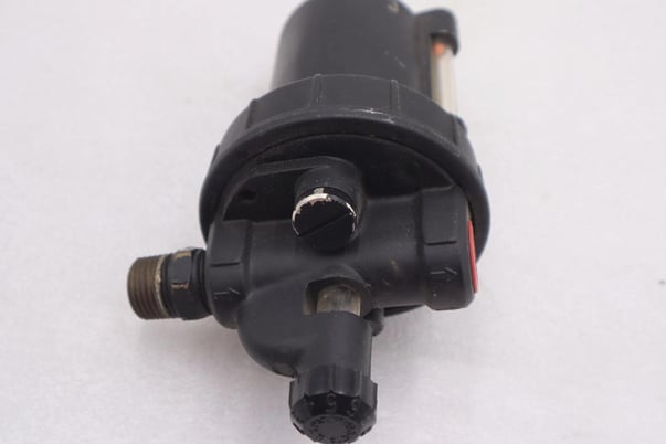 Watts Fludair L606-04W M9 Lubricator 250 PSI Serial 9612 New Open Box #3685 - Image 3