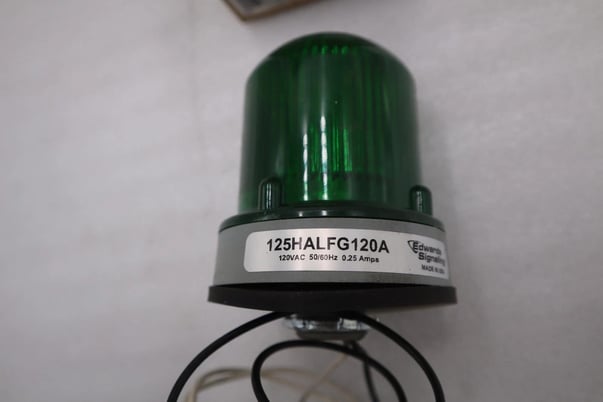 Edwards signaling 125halfg120a 125 class flashing halogen beacon - stk k765cc - Image 2