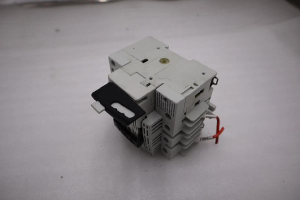 Bussmann rdf30cc-3 fusible disconnect switch 30a 600vac 3ph stk h1729 - Image 5