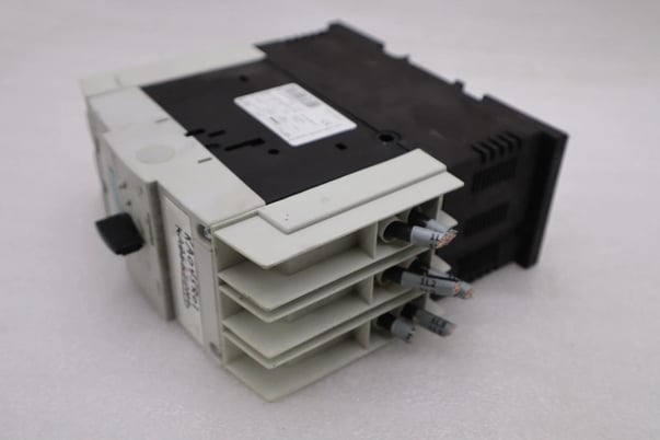 Siemens 3RV1742-5ED10 Circuit Breaker 30AMP STOCK H1428 - Image 3