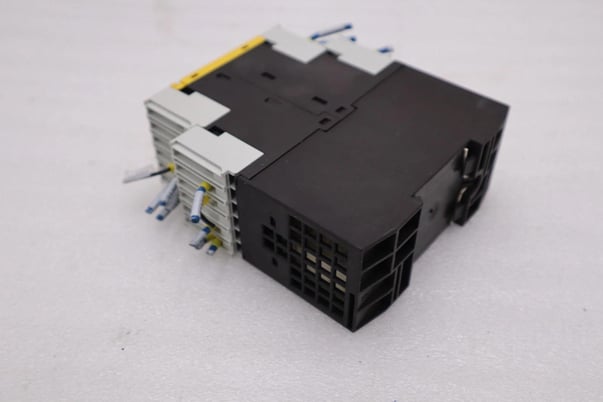 Siemens 3RK1105-1BE04-2CA0 Monitor Safety Relay Module STK H1429A - Image 4