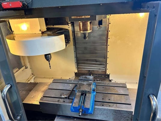 Haas #VF-2, CNC Vertical Machining Center, 3-Axis, 30" X, 16" Y, 20" Z, 14" x 36" Table, 30 HP, 10000 RPM - Image 2
