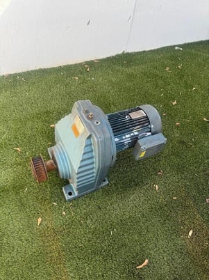 7.5 HP 1720 RPM Sew-Eurodrive, TEFC, DFV132S4, SEW RX107DV132S4, 3.38:1 Ratio, 230/460 Volts - Image 9